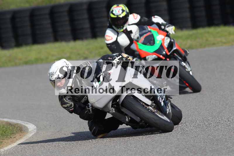 /Archiv-2023/06 10.04.2023 Moto Club Anneau du Rhin/Rouge Expert/97